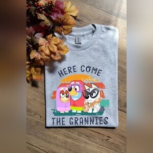 Cute here come the grannies popular bluey mom mama tee